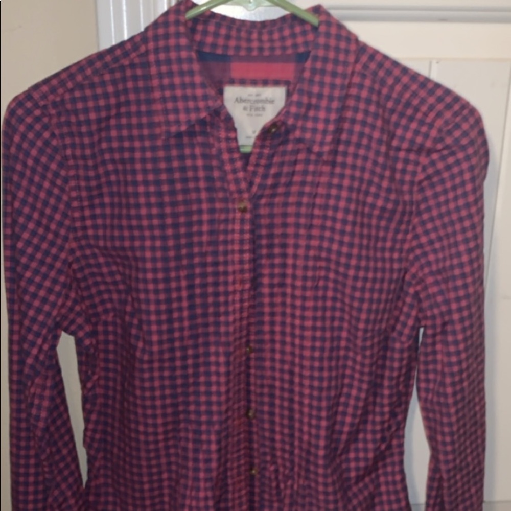 Women’s Abercrombie shirt